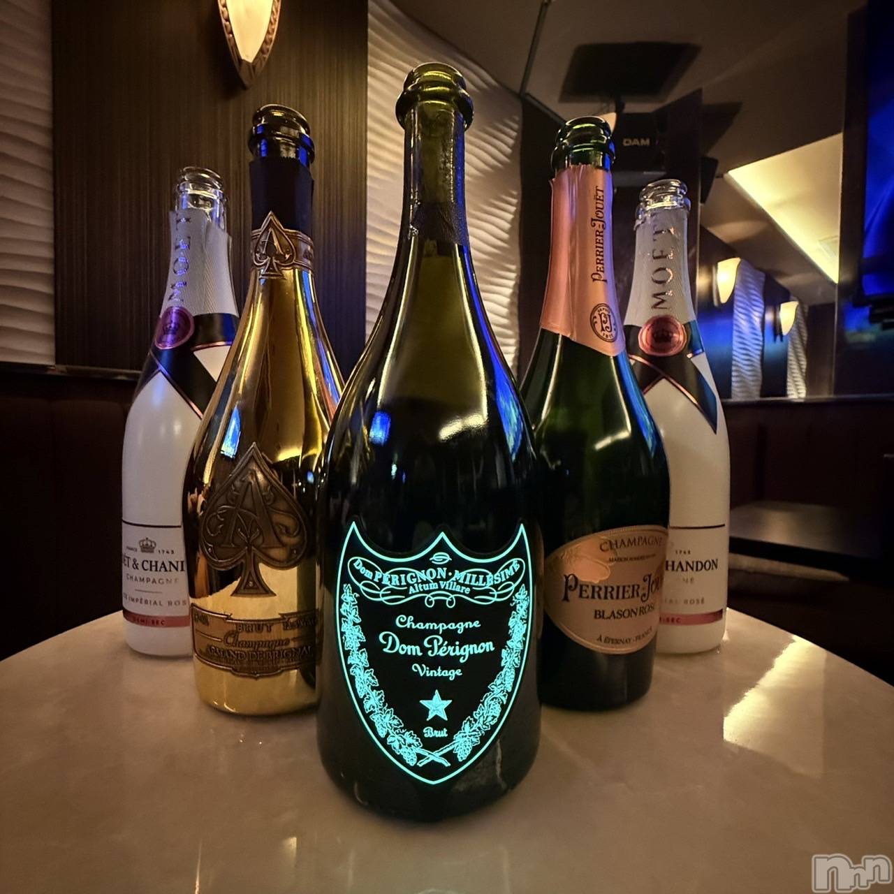 ƲХ顦Lounge Veranda(饦󥸥٥) 2025ǯ85̥֥֥֥ס😵‍💫