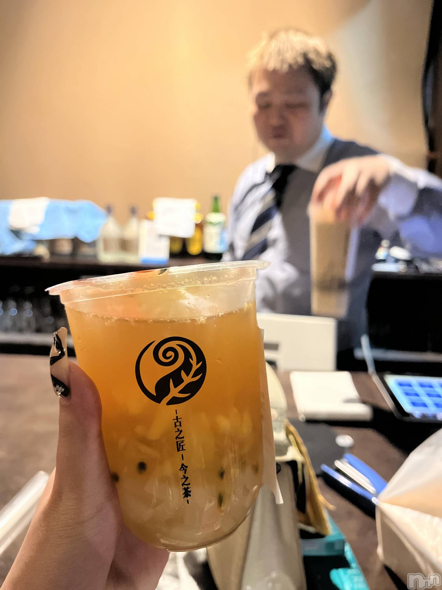 ƲХ顦Lounge Veranda(饦󥸥٥) 2025ǯ1119ֽ̥֥жФޤ