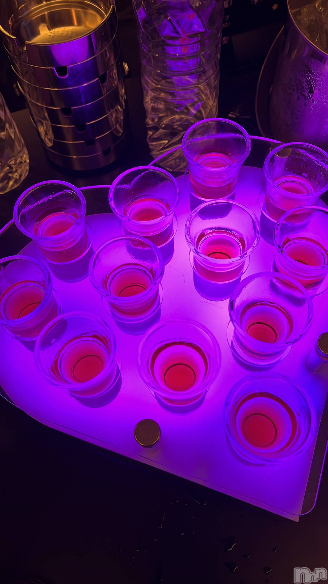 ƲХ顦Lounge Veranda(饦󥸥٥) 2025ǯ125ֽ̥֥жС