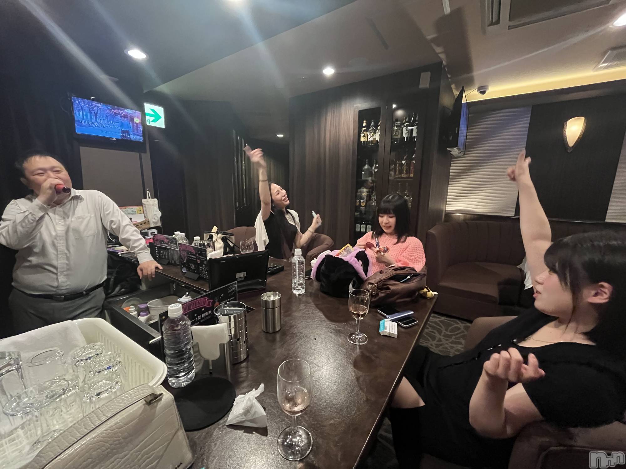 ��Ʋ����Х��顦�����Lounge Veranda(�饦�󥸥٥���) ��2026ǯ6��17���̥�֥����ֽжФǤ�����