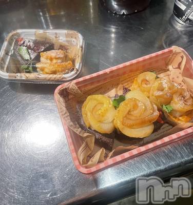 新潟駅前キャバクラ・クラブBlanc (ブラン) つぐみの10月14日写メブログ「🍰🫖🍭」