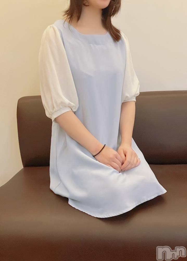 新潟デリヘル奥様特急 新潟店(オクサマトッキュウニイガタテン) あいこ(26)の1月19日写メブログ「18時台のホテルエンペラーのWさまへ🩵」