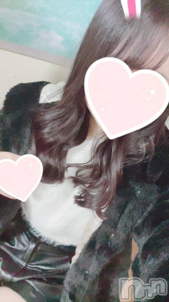 新潟デリヘル新潟デリヘル倶楽部(ニイガタデリヘルクラブ) にな(18)の1月18日写メブログ「どっち？🫣」
