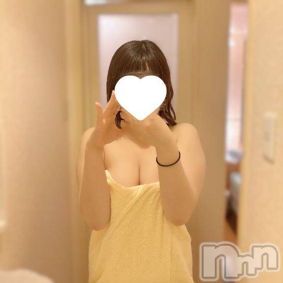 新潟デリヘル奥様特急 新潟店(オクサマトッキュウニイガタテン) みなみ(20)の4月13日写メブログ「3号室のお客さんへ♡」