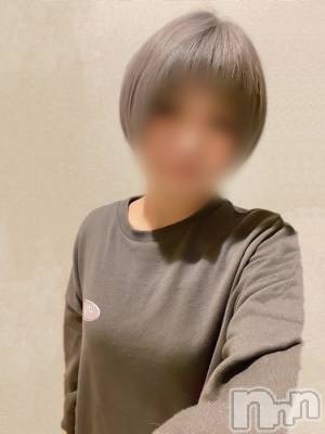 かな(28) 身長156cm、スリーサイズB83(B).W58.H85。長岡人妻デリヘル 人妻楼　長岡店(ヒトヅマロウ　ナガオカテン)在籍。