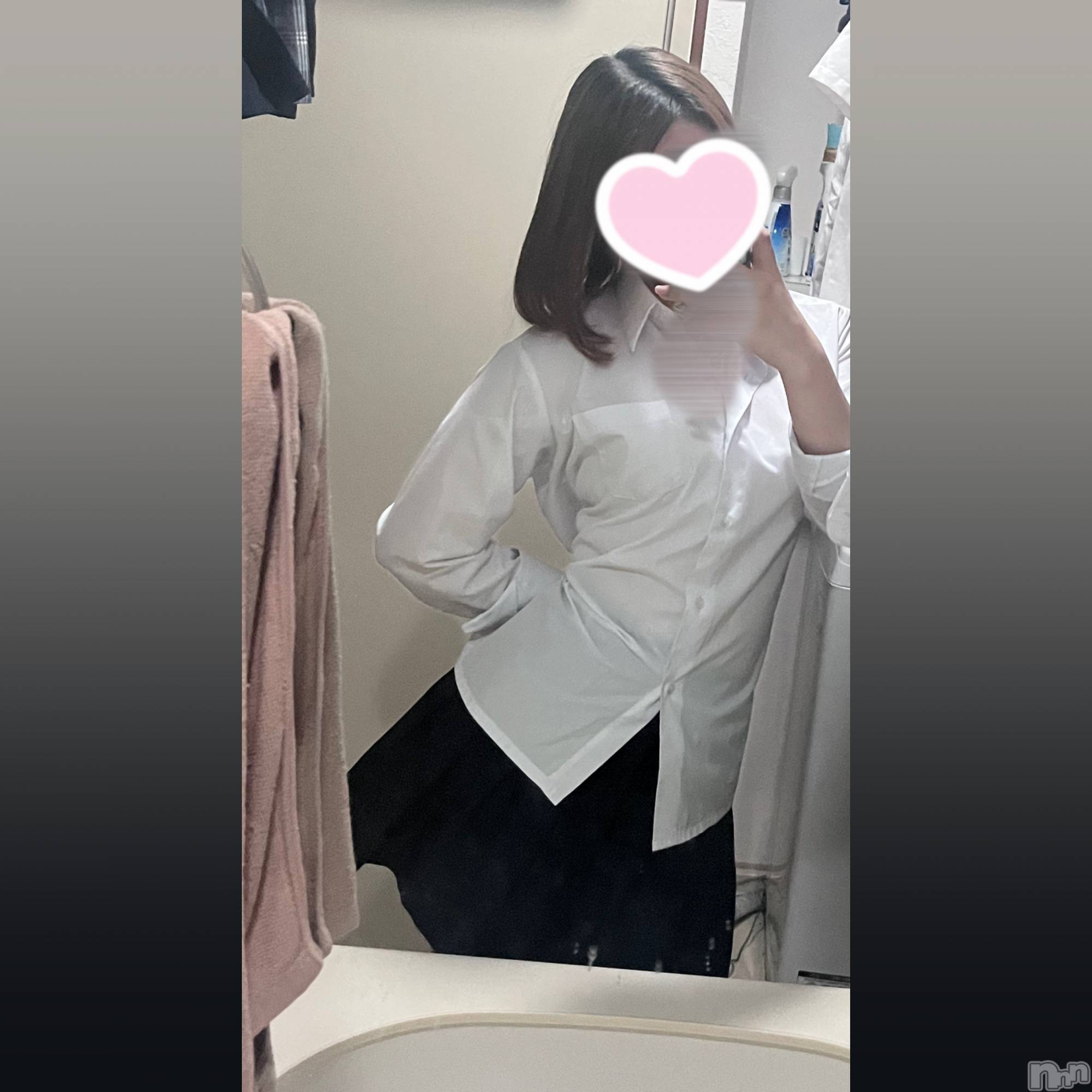 新潟デリヘルsleepy girl(スリーピーガール)ひなちゃん(18)の2025年10月17日写メブログ「久々やっほー😙🩷」