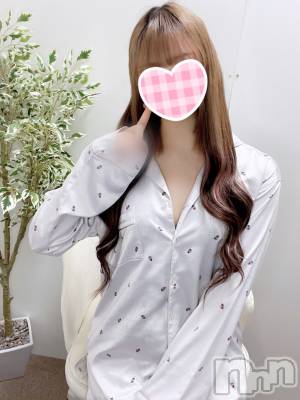 体験ひなちゃん(18) 身長153cm、スリーサイズB83(C).W55.H82。新潟手コキ sleepy girl(スリーピーガール)在籍。