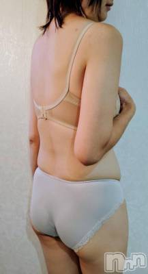 新潟人妻デリヘル 熟女の風俗 最終章(ジュクジョノフウゾクサイシュウショウ) らな(33)の1月12日写メブログ「まだ枠あいてます！」