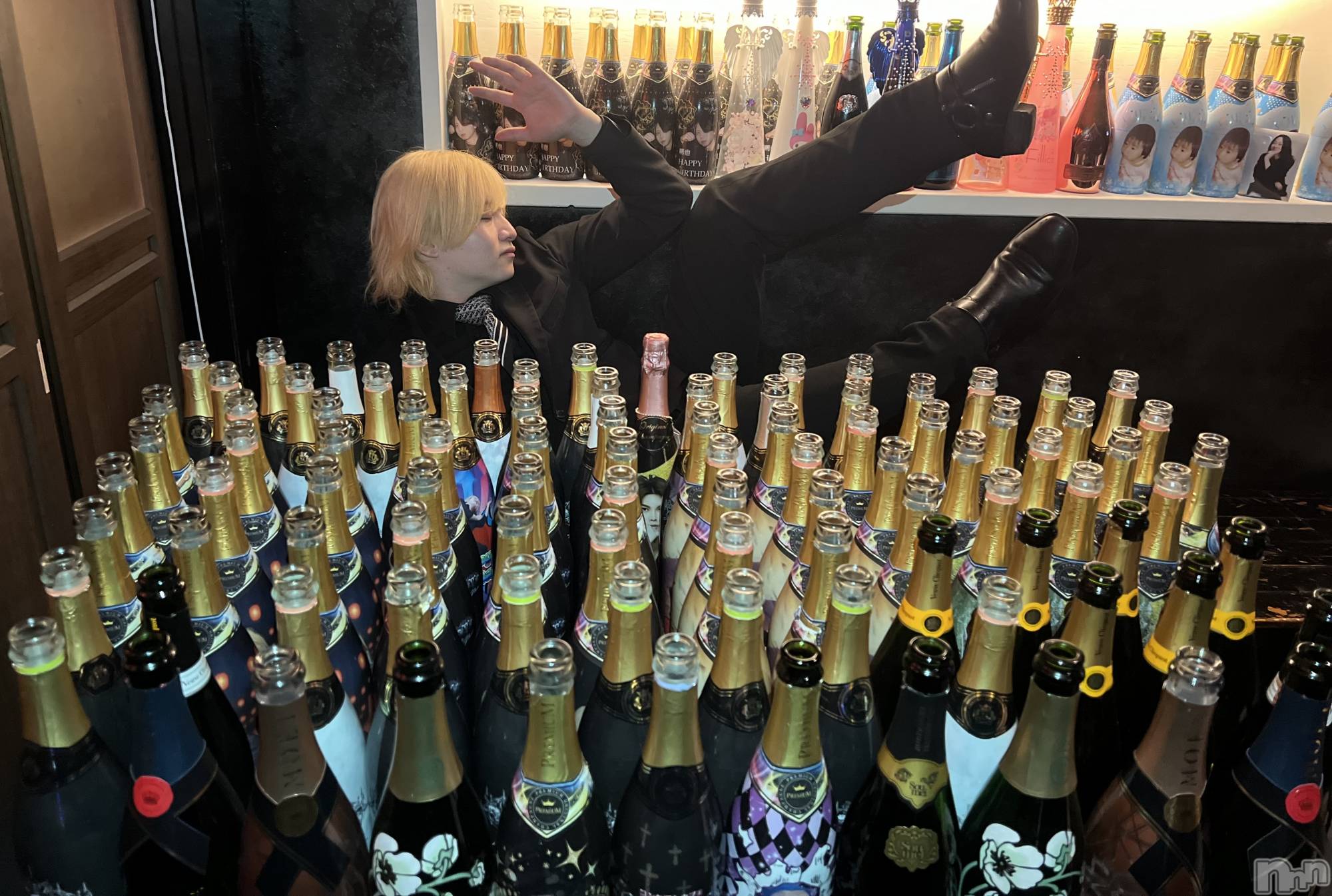 �����������������åȥС�BAR NOIR(�С��Υ��) ��2025ǯ12��19���̥�֥����ִ��դ�����������