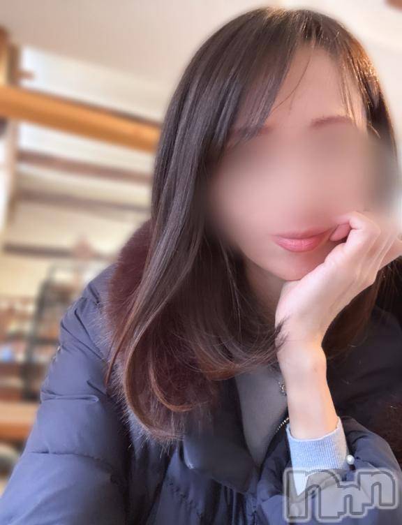 新潟人妻デリヘル新潟人妻　2nd Wife(セカンドワイフ)体験。えみ奥様(45)の2025年2月24日写メブログ「訂正です (*´･人･*)」