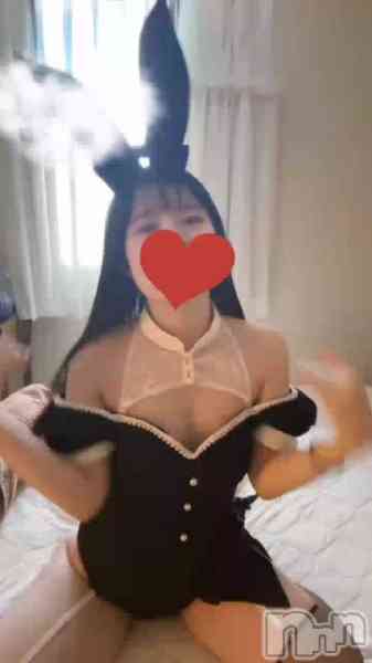 スミレの動画 今日の衣装はこれ～🐰⁺ ˖ ࣪