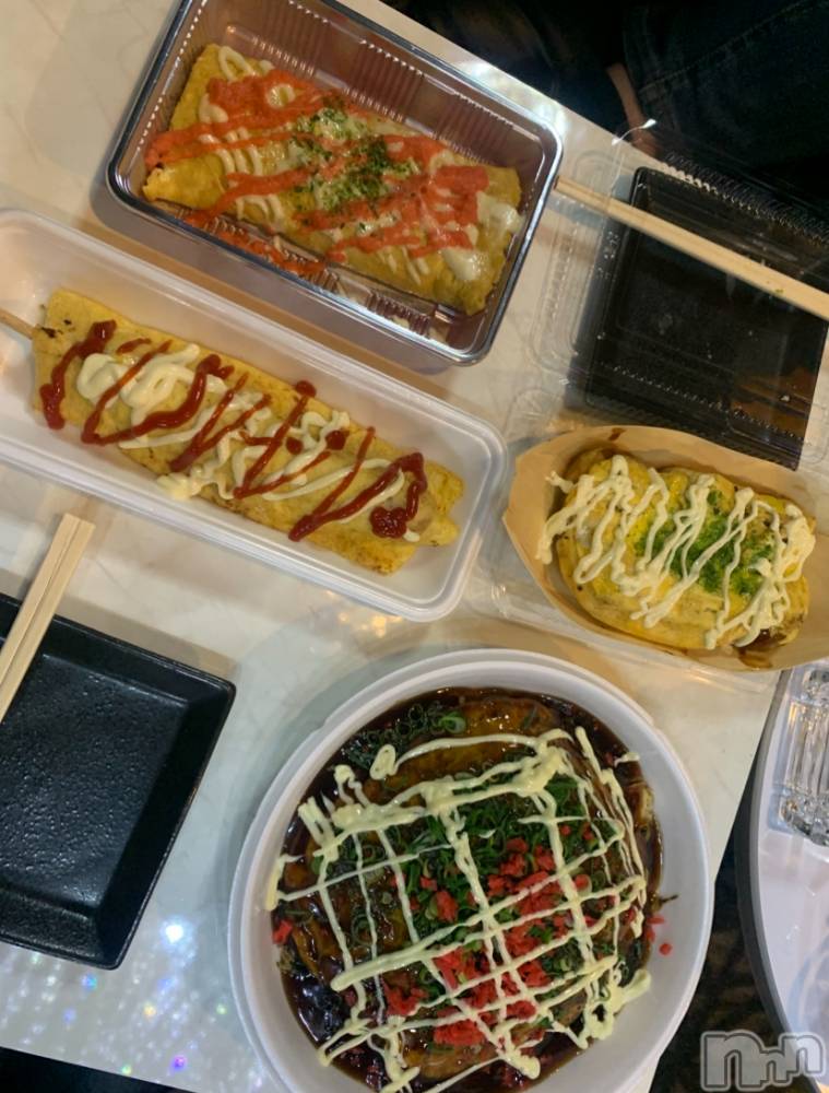 �����������Х��顦����ֽϽ�����Х��� Lips(���奯���祭��Х����åץ�) ���ߤ�1��15���̥�֥����֤��ߤǤ�🧡��