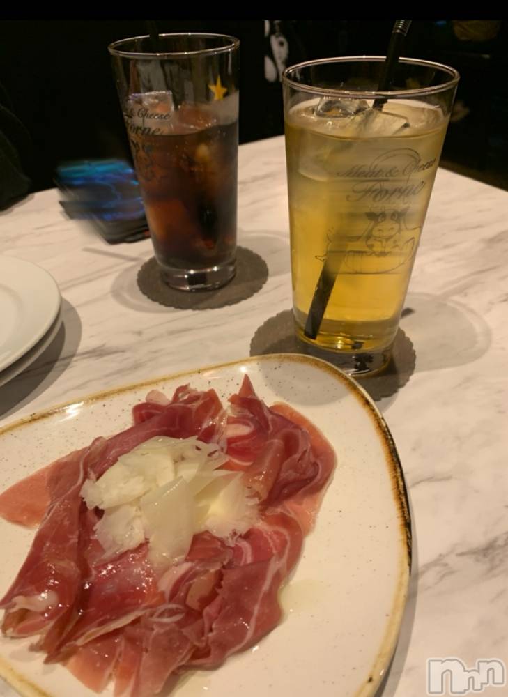 �����������Х��顦����ֽϽ�����Х��� Lips(���奯���祭��Х����åץ�) ���ߤ�4��3���̥�֥����֤��ߤǤ�💛��