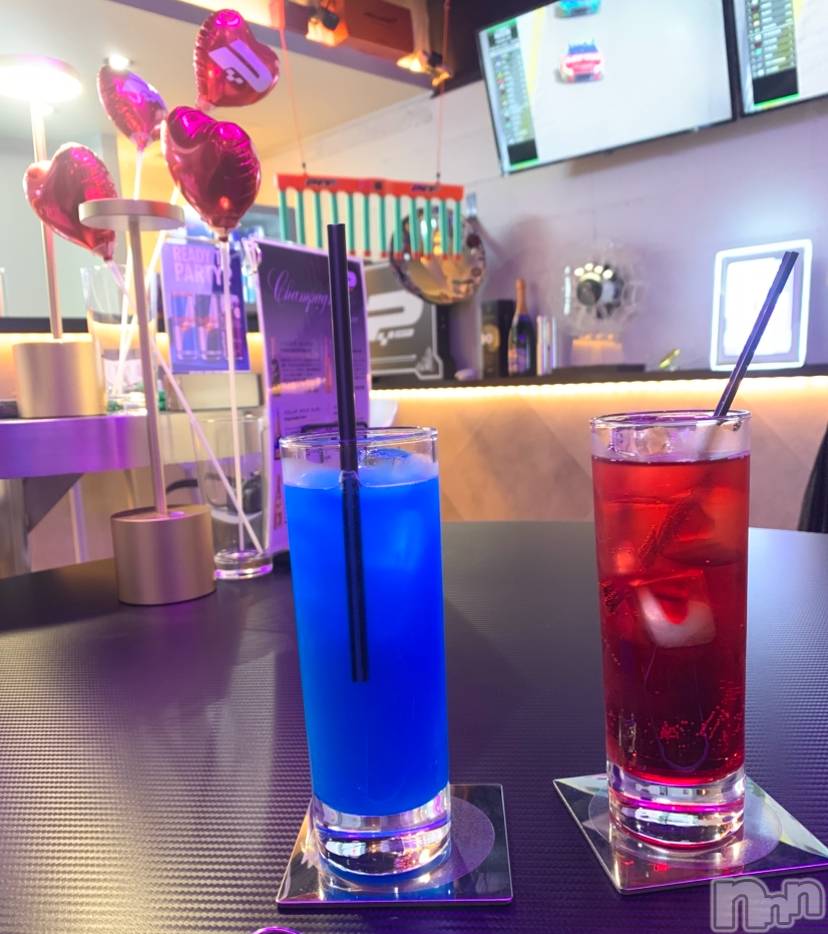 �����������Х��顦����ֽϽ�����Х��� Lips(���奯���祭��Х����åץ�) ���ߤ�4��7���̥�֥����֤��ߤǤ�💛��