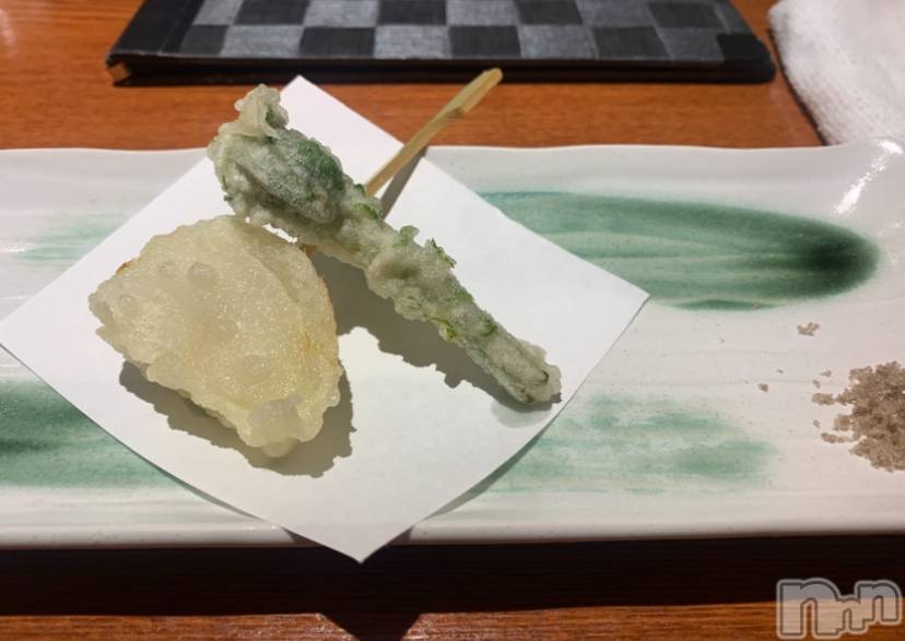 �����������Х��顦����ֽϽ�����Х��� Lips(���奯���祭��Х����åץ�) ���ߤ�4��15���̥�֥����֤��ߤǤ�💛��