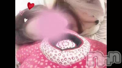 添い寝すると見えちゃうよ