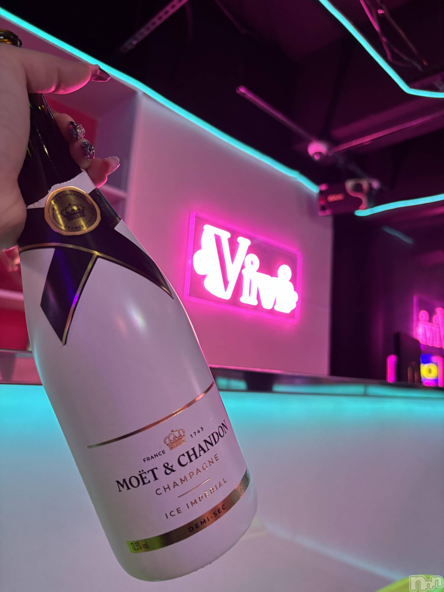 ܱʥå륺СPREMIUM bar ViVi(ץߥС) 2025ǯ1115̥֥֤äѤꤤС