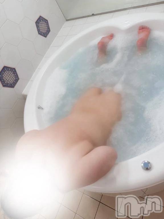 新潟デリヘル新潟市鳥屋野潟ちゃんこ(ニイガタシトヤノガタチャンコ)ここ(21)の2025年10月10日写メブログ「ネイルチェンジ＆えっちな気分🫣💕」