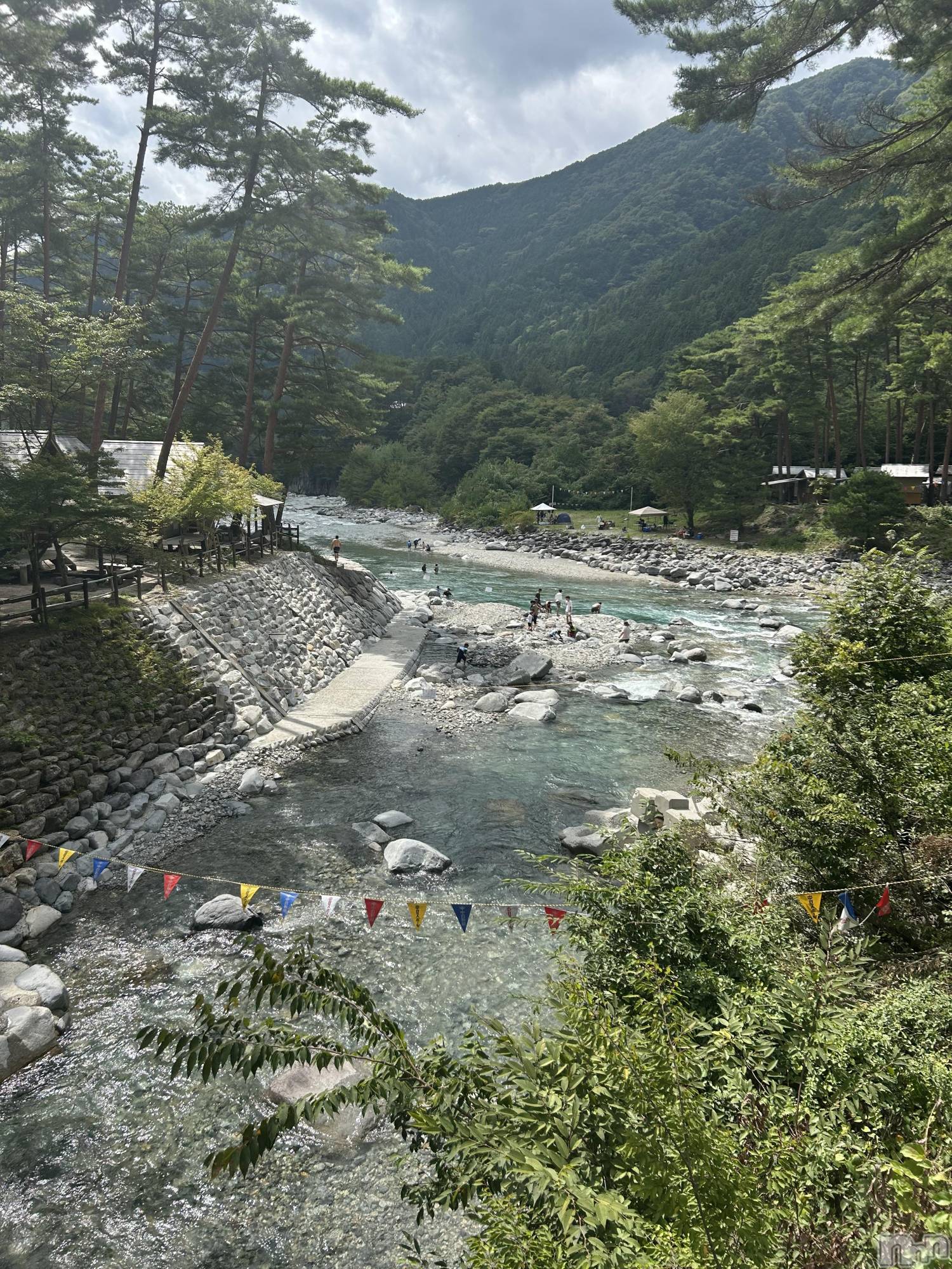 ƲХ顦Lounge Veranda(饦󥸥٥) 2025ǯ910̥֥֤夭