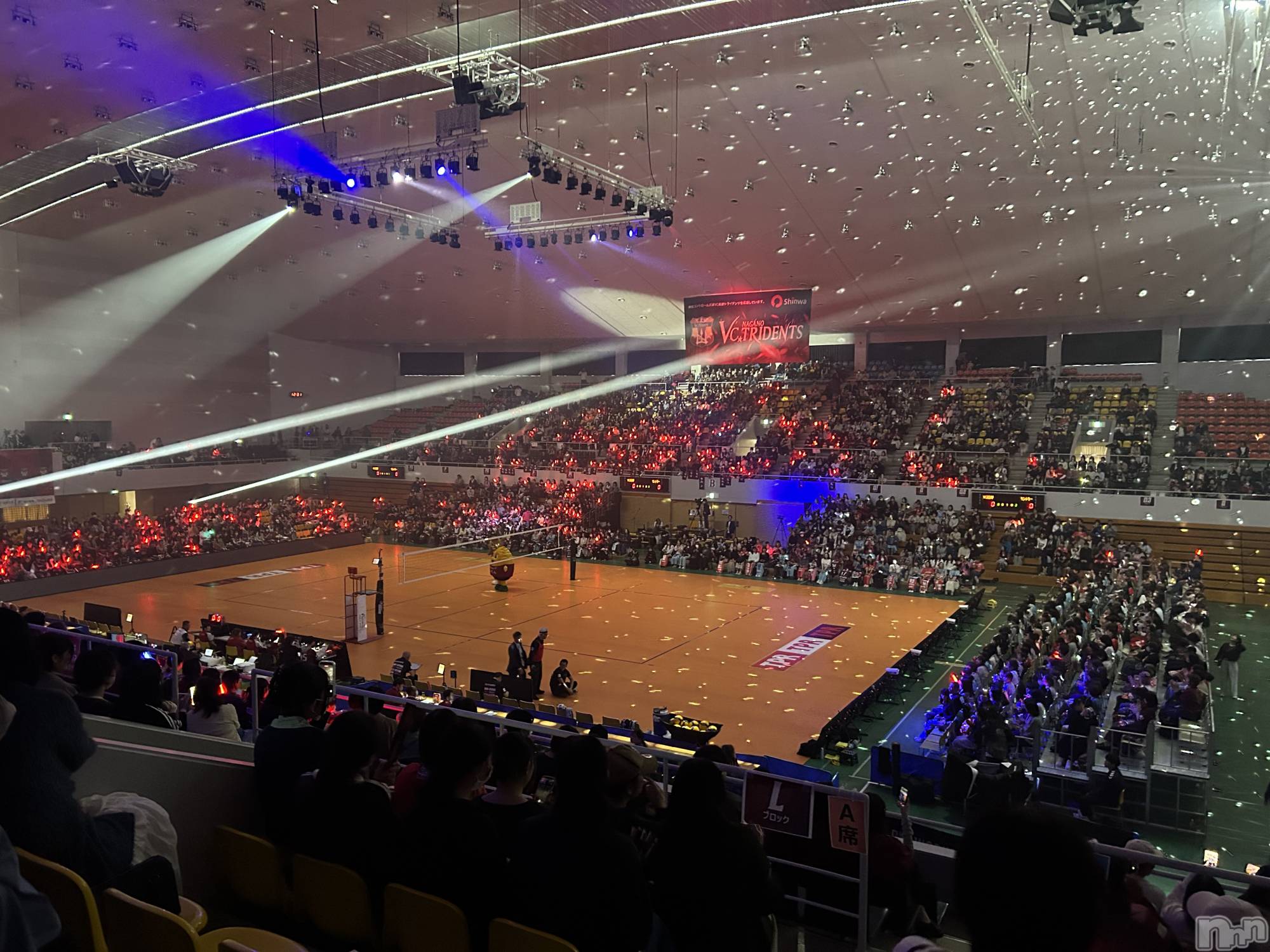 ��Ʋ����Х��顦�����Lounge Veranda(�饦�󥸥٥���) ��2026ǯ4��13���̥�֥����ֽжС�