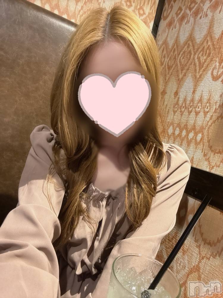 新潟デリヘルCrest(クレスト) かなえ(29)の12月22日写メブログ「来年の感情🎧🎈」