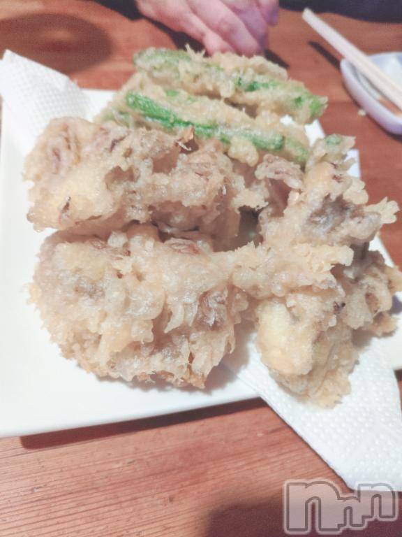 長岡人妻デリヘル奥様特急 長岡店(オクサマトッキュウナガオカテン) ふゆな(28)の3月12日写メブログ「実は💓」