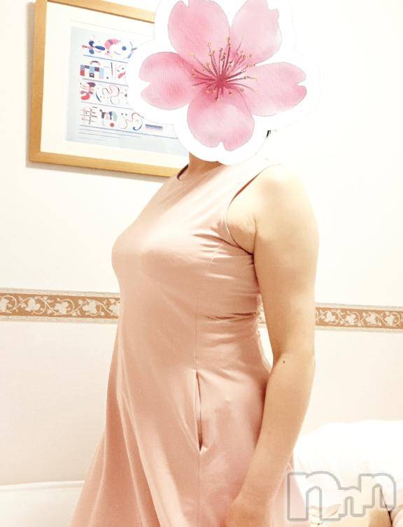 新潟人妻デリヘル新潟人妻　2nd Wife(セカンドワイフ) 体験。ことこ奥様(50)の8月16日写メブログ「12時より空いていますm(._.)m」