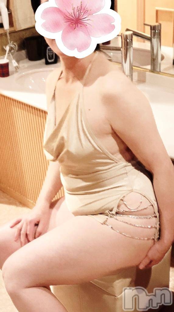 新潟人妻デリヘル新潟人妻　2nd Wife(セカンドワイフ)体験。ことこ奥様(50)の2025年7月18日写メブログ「本日出勤します(o^^o)」