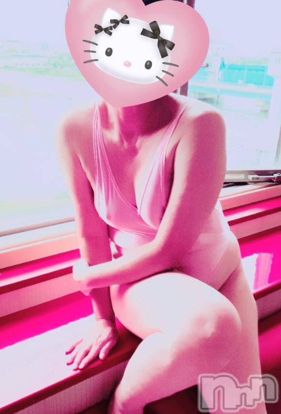 新潟人妻デリヘル新潟人妻　2nd Wife(セカンドワイフ)ことこ奥様(50)の2025年8月27日写メブログ「14時より出勤しますm(._.)m」