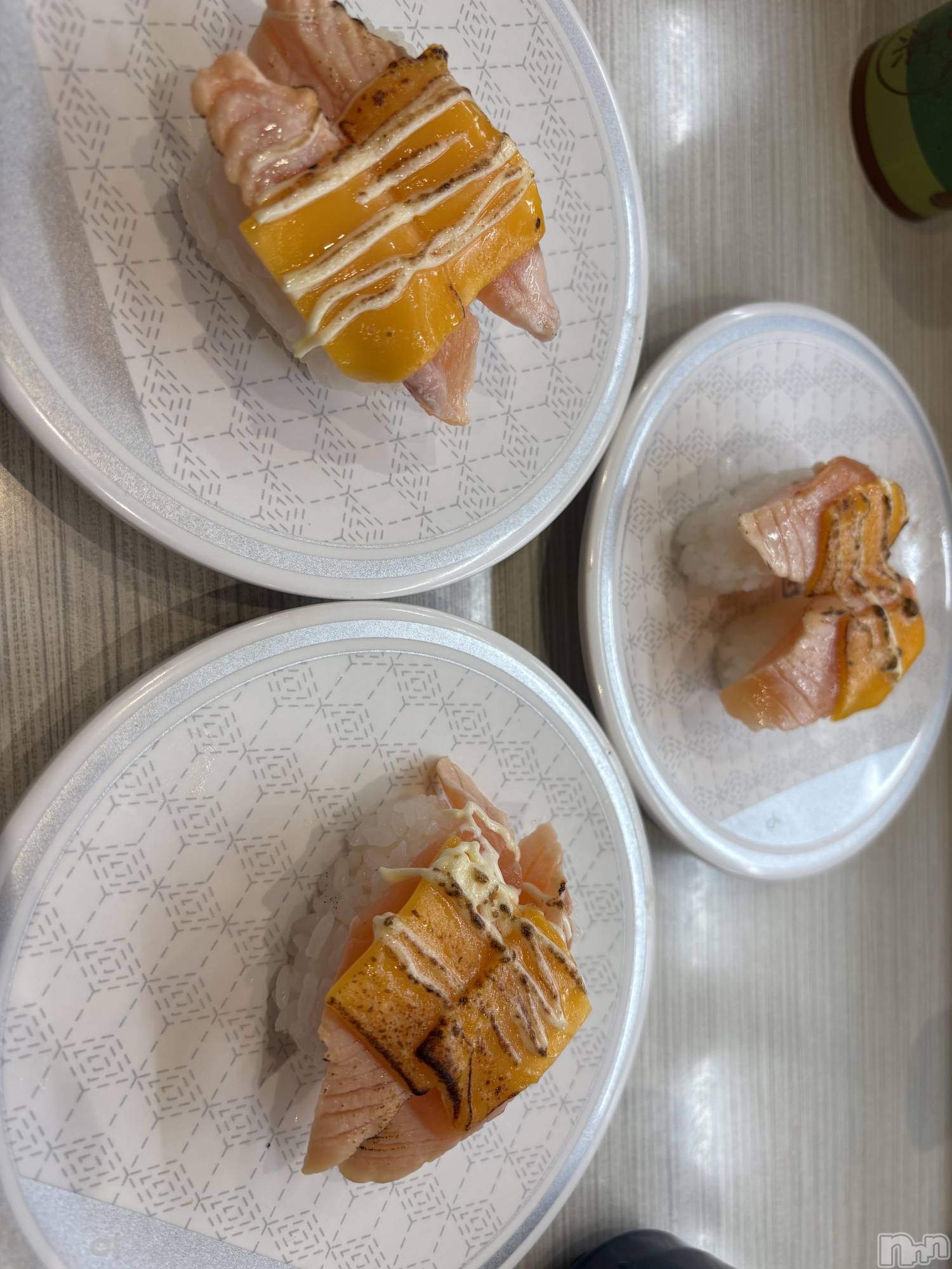 袋町キャバクラ・クラブクラブ プラチナ 上田(クラブ プラチナ ウエダ) の2025年10月23日写メブログ「仕事終わりの寿司🍣」