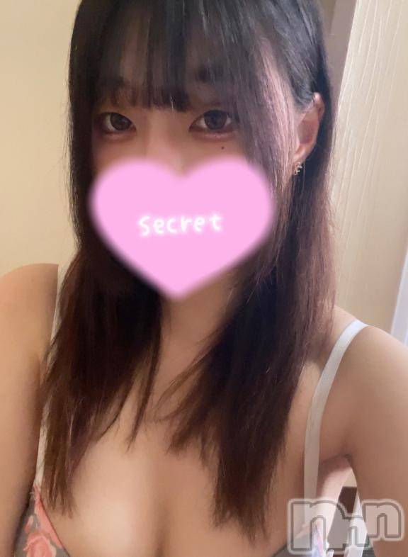 新潟デリヘル奥様特急 新潟店(オクサマトッキュウニイガタテン)りりか(18)の2025年4月7日写メブログ「🤍出勤🤍 残り2日❕」