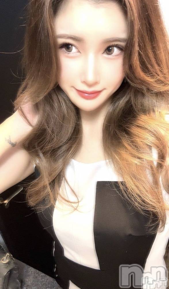 �����������Х��顦�����Blanc (�֥��) �椦����1��20���̥�֥�����🎂�Ϥʤ�����Happybirthday🎉��