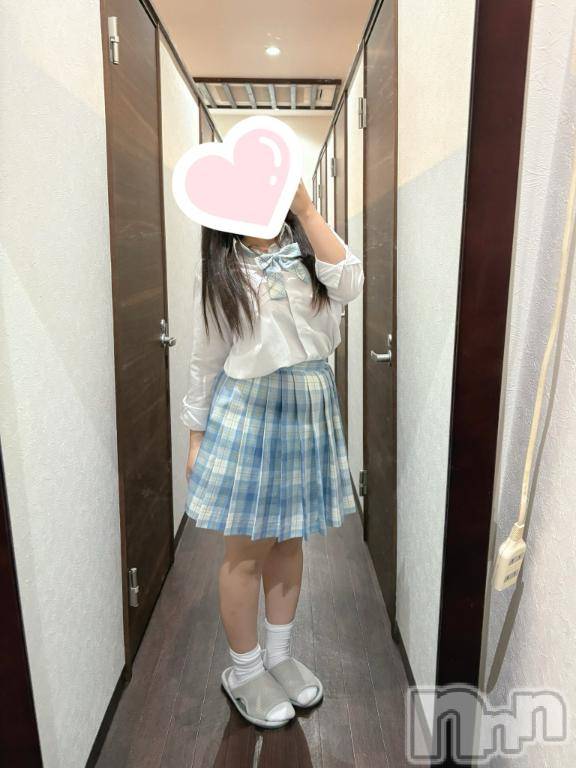 長岡デリヘル純・無垢(ジュンムク) みみ(22)の10月29日写メブログ「早めに出勤🫶🏻♥️」