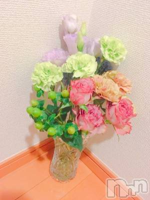 新潟人妻デリヘル 人妻不倫処　桃屋　新潟店(ヒトヅマフリンドコロモモヤ) あんな・新人奥様(37)の4月22日写メブログ「お花を🌼」
