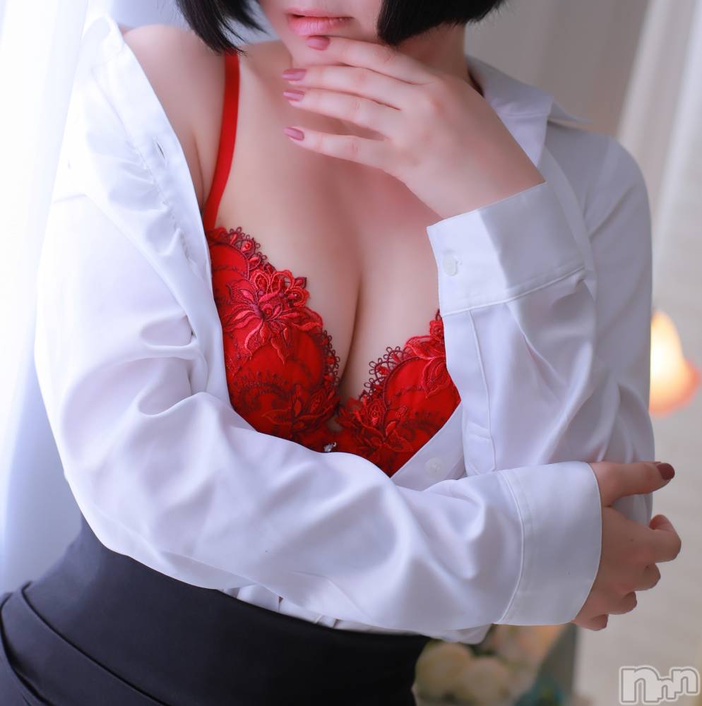 新潟人妻デリヘル人妻楼　新潟店(ヒトヅマロウ　ニイガタテン) 桃遊(38)の8月8日写メブログ「🐟️痴女で板前！？🐟️」