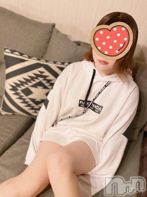 新潟デリヘル奥様特急 新潟店(オクサマトッキュウニイガタテン) かずみ(23)の4月7日写メブログ「出勤してます❣️」