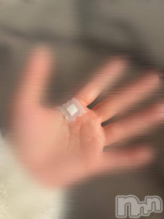 新潟デリヘル奥様特急 新潟店(オクサマトッキュウニイガタテン)みおり(20)の2025年11月14日写メブログ「とうとうわたしにも、、、」