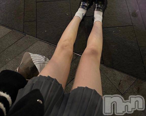 長岡デリヘル純・無垢(ジュンムク)なつき☆プラチナ(18)の2026年1月16日写メブログ「出勤してるよー！！」