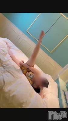 新潟人妻デリヘル 新潟の可憐な妻たち～秘密の逢瀬～(ニイガタノカレンナツマタチ～ヒミツノオウセ～) 由良 泉(32)の7月27日動画「由良が足をパッカパッカするだけの動画😂」