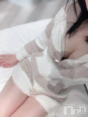 しぐれ(19) 身長162cm、スリーサイズB87(F).W56.H84。三条デリヘル 寿限夢(じゅげむ)本店(ジュゲムホンテン)在籍。