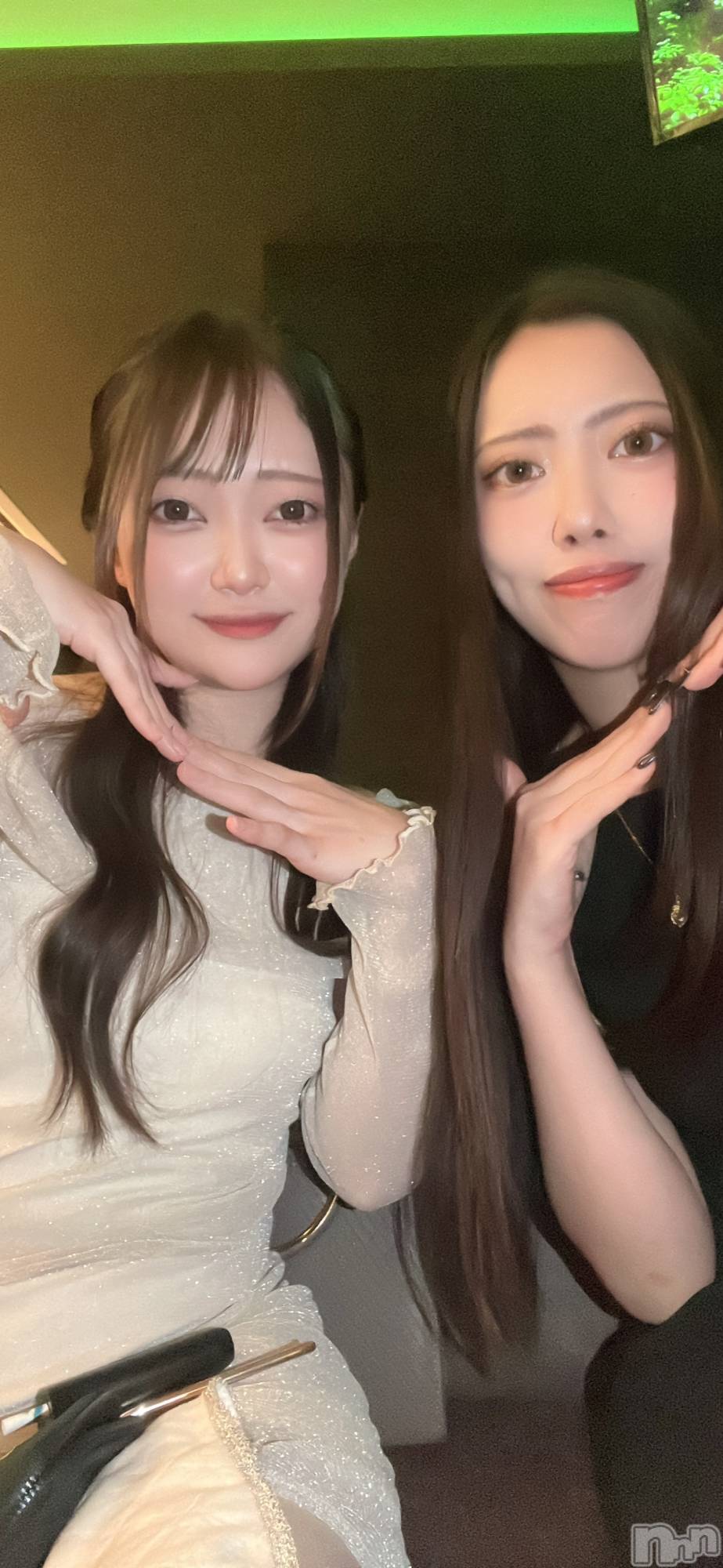 古町キャバクラ・クラブClub ILY(クラブアイリー) の2025年10月31日写メブログ「さおりさんポーズ🫳🏻💓」