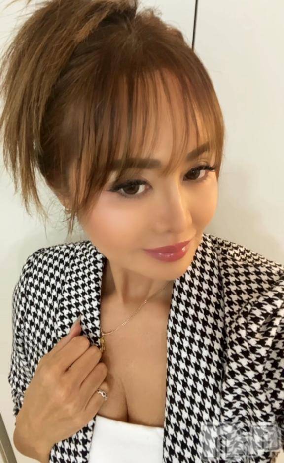 松本発デリヘル松本人妻隊(マツモトヒトヅマタイ) あんじゅ(43)の3月8日写メブログ「イメチェン」