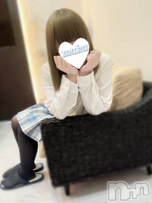 みう(18) 身長155cm、スリーサイズB83(B).W55.H84。長岡デリヘル 純・無垢(ジュンムク)在籍。