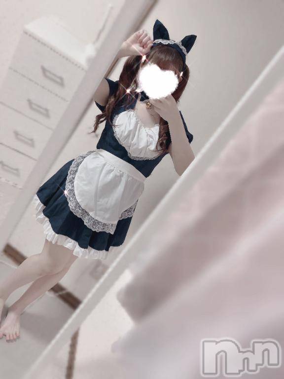 新潟ソープスチュワーデス みなみ(21)の7月1日写メブログ「んにゃっ🐈‍⬛」