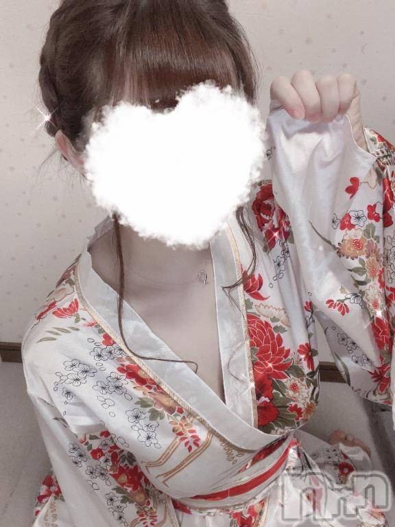 新潟ソープスチュワーデス みなみ(21)の1月2日写メブログ「あけおめ🐴💛」