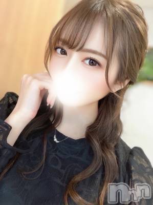 りん(23) 身長162cm、スリーサイズB86(D).W56.H83。長岡デリヘル BLUE BIRD長岡店(ブルーバードナガオカテン)在籍。