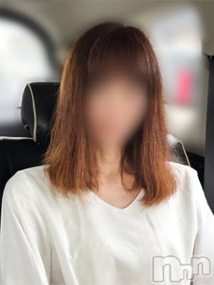星なおみ(44) 身長152cm、スリーサイズB75(A).W54.H76。新潟人妻デリヘル 新潟人妻・熟女デリヘル　デリバリーコレクション(ニイガタヒトヅマジュクジョ　デリバリーコレクション)在籍。