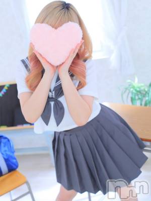 ひろみ(19) 身長155cm、スリーサイズB86(E).W56.H86。三条デリヘル 新潟デリヘル倶楽部　三条店(ニイガタデリヘルクラブ　サンジョウテン)在籍。