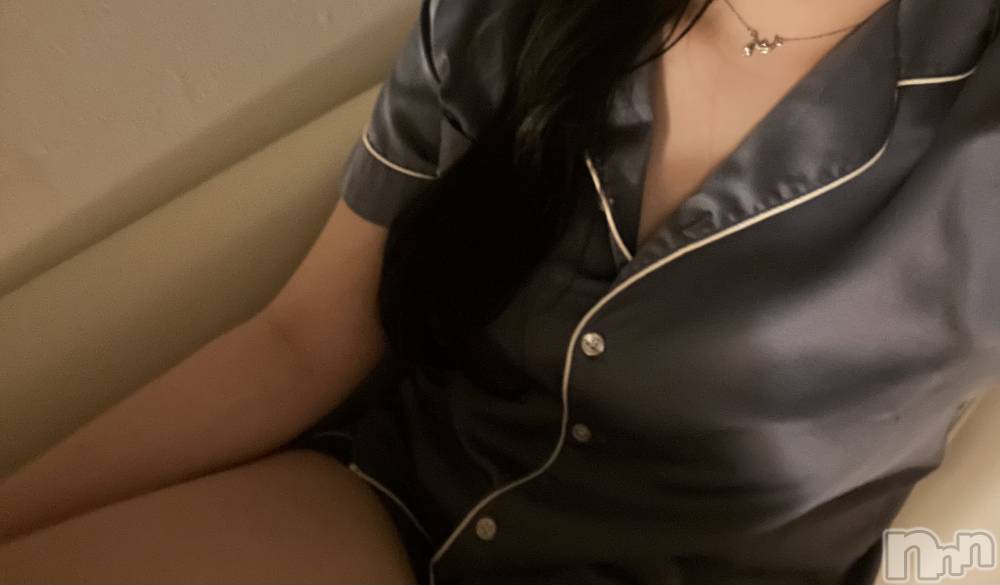 新潟メンズエステMYIRO　-マイロ-(マイロ) りな(22)の4月25日写メブログ「ちらっと見えてる」