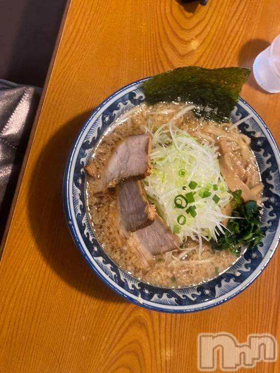 新潟ぽっちゃり新潟市鳥屋野潟ちゃんこ(ニイガタシトヤノガタチャンコ)せりか(26)の2025年9月20日写メブログ「どこのラーメンでしょーか！😎」
